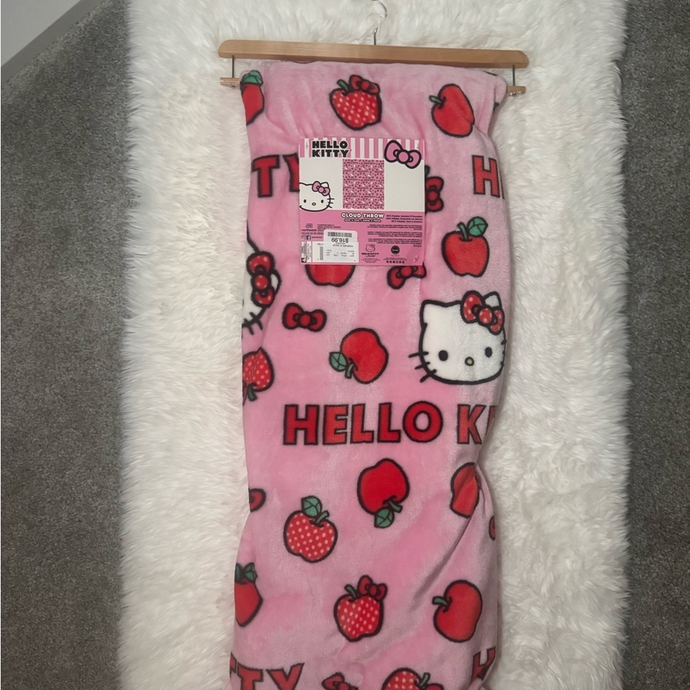 Hello Kitty Pink Fleece Blanket